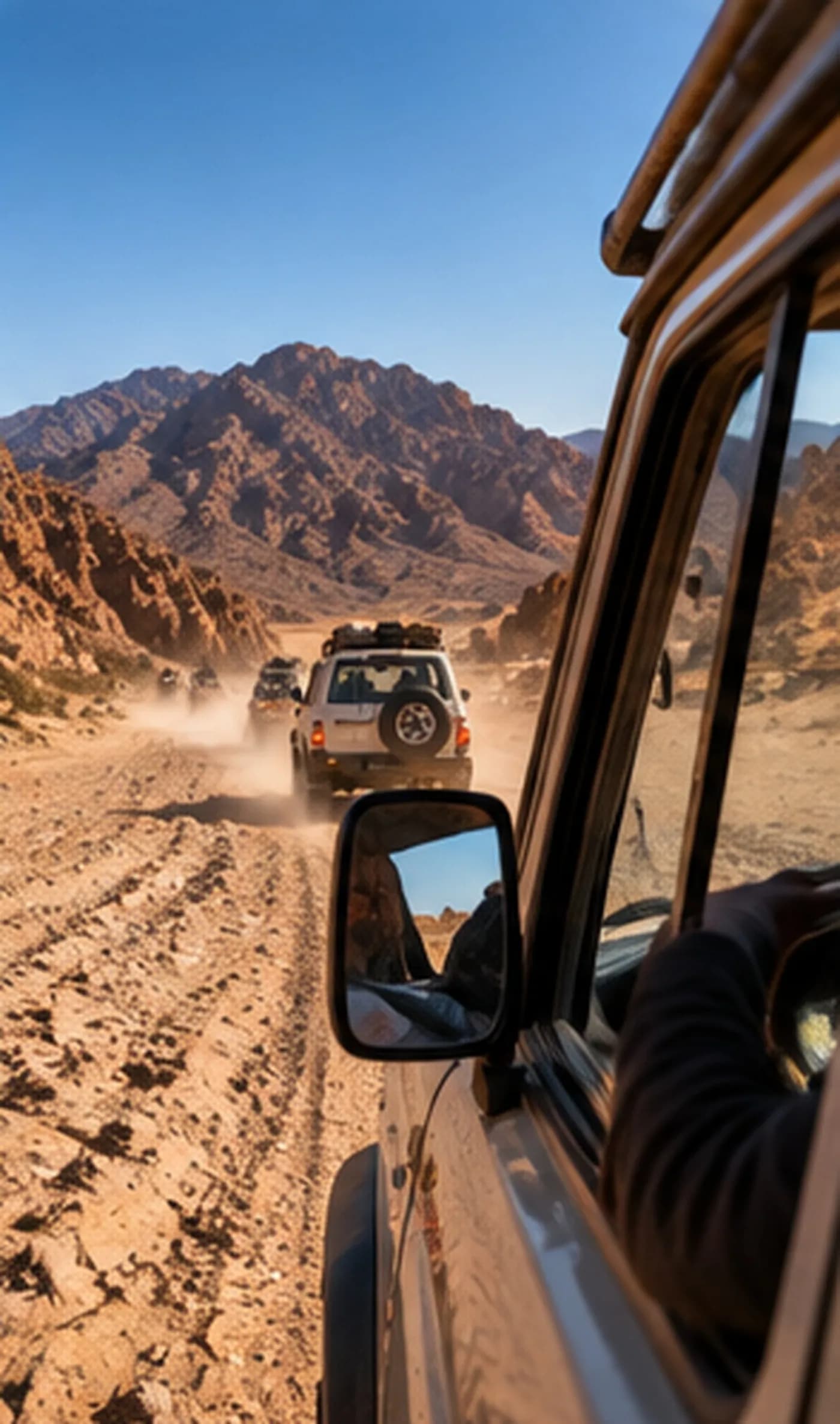 The jeep heading back down the wadi to Dahab